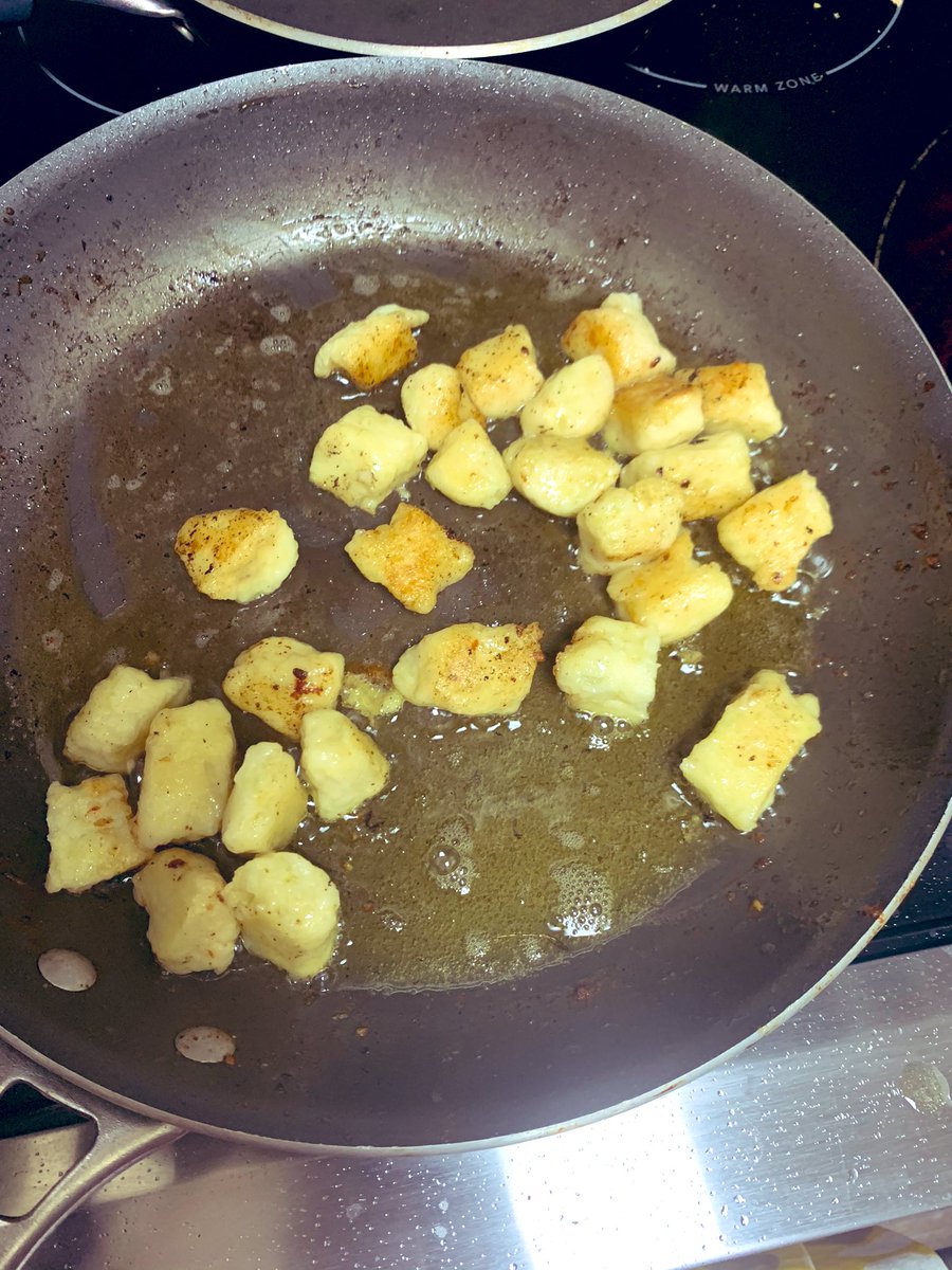 Crispy gnocchi vs boiled gnocchi, in case you are not convinced.