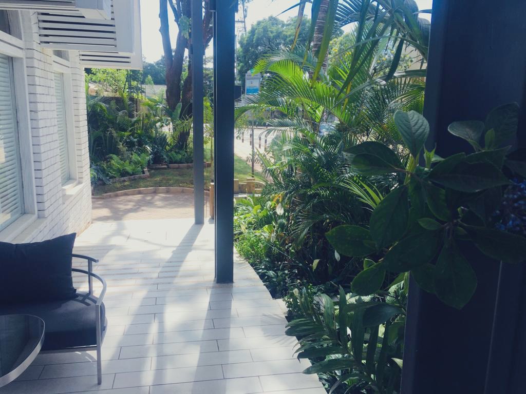 Emma999Too's tweet photo. In the face of so much anxiety, ur environs can bring you some comfort. Now that y’all are home, how about add some green to your spaces, I will offer as much advice as I can from my coach to ur garden, share pics &amp; info.
#GreenFingers
#GreenerCleanCities
#PrimeHomesAndGardensLtd https://t.co/2CEfARTwzj
