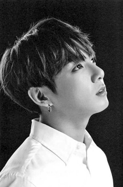 sceneRaa's tweet photo. [TAEKOOK AU LOKAL]
–our love

Hanya bercerita tentang Taehyung dan Jungkook yang sudah berpisah karena sebuah kesalahan namun memutuskan untuk tetap menjalin hubungan demi anak semata wayangnya, Aleta. https://t.co/AczWFSYUOg