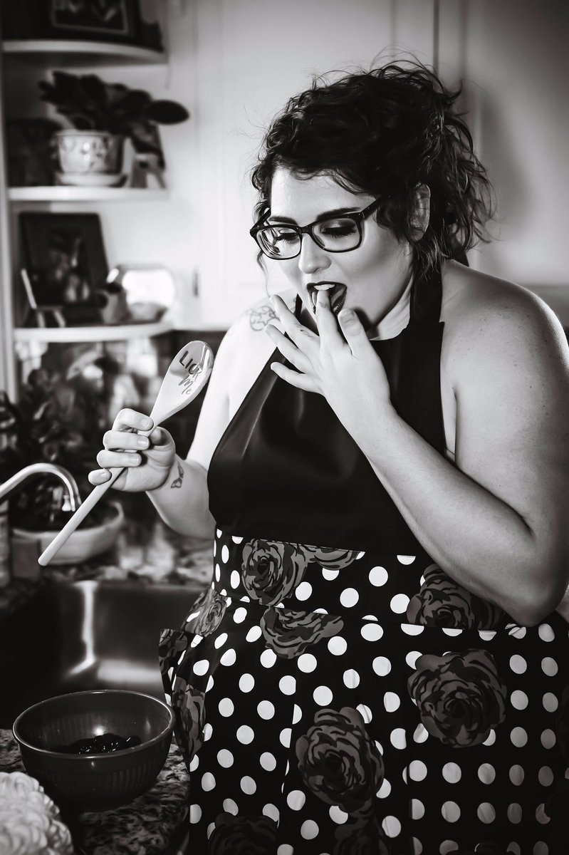 lacee_hutson's tweet photo. “Enjoy life and eat cake.”

📸 Megan Ashleih Boudoir

#effyourbeautystandards #fatisnotaviolation #honoryourcurves #BrandAmbassador https://t.co/97haJSNpTy