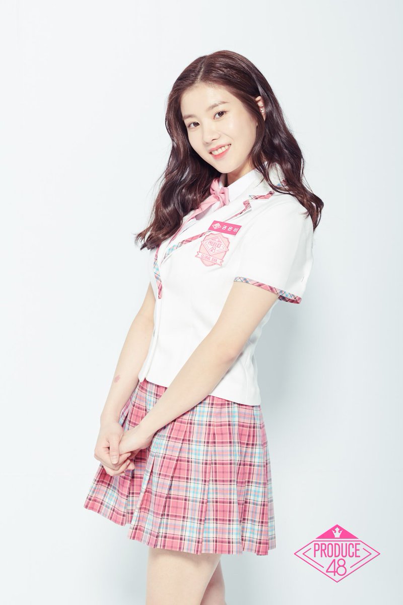 ddaengmobi's tweet photo. Let's go back to trainee Kwon Eunbi.💝 Her smile is so precious.😁
@official_izone https://t.co/sW2os5liKa