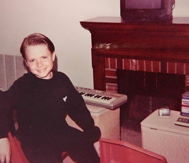 theDerickSnow's tweet photo. Finally binging season one of Star Trek Picard! For reference, here's me social distancing way back in 1991. The 1701-D never looked more precious. #startrekpicard #sttng #earlgreyhot #trekker #neeeerd https://t.co/eHFbXDUJdK https://t.co/BWiDvJtD23