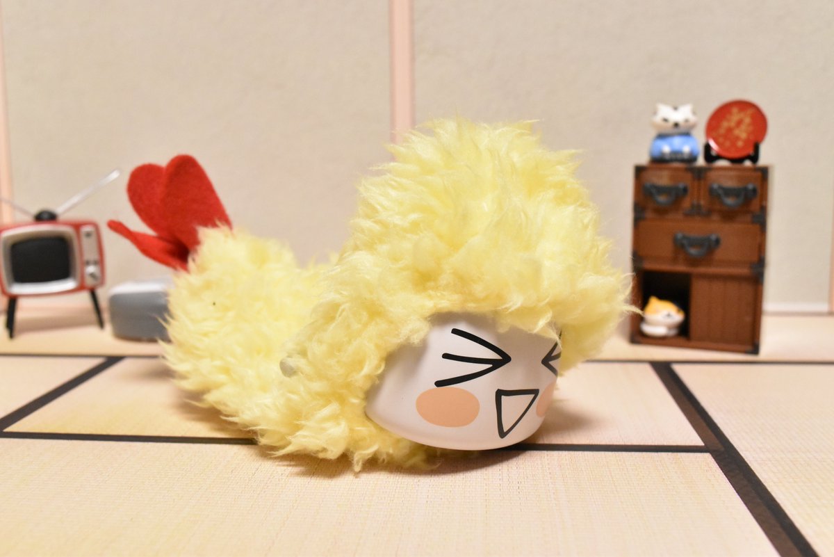 koto_meet's tweet photo. じゃーん！実はこれ、エビ天の着ぐるみなのです！ＴＬでもふもふのフィギュアを見てずっと欲しいと思っていたのですが、フォロワーさんが買ってきてくださって、ようやく手に入れることができました！

かわいいかわいい、エビトロ天♪
揚げたてもふもふ、みんなの心はトーロトロ♪
#どこでもいっしょ https://t.co/sUK9cG7ZrZ
