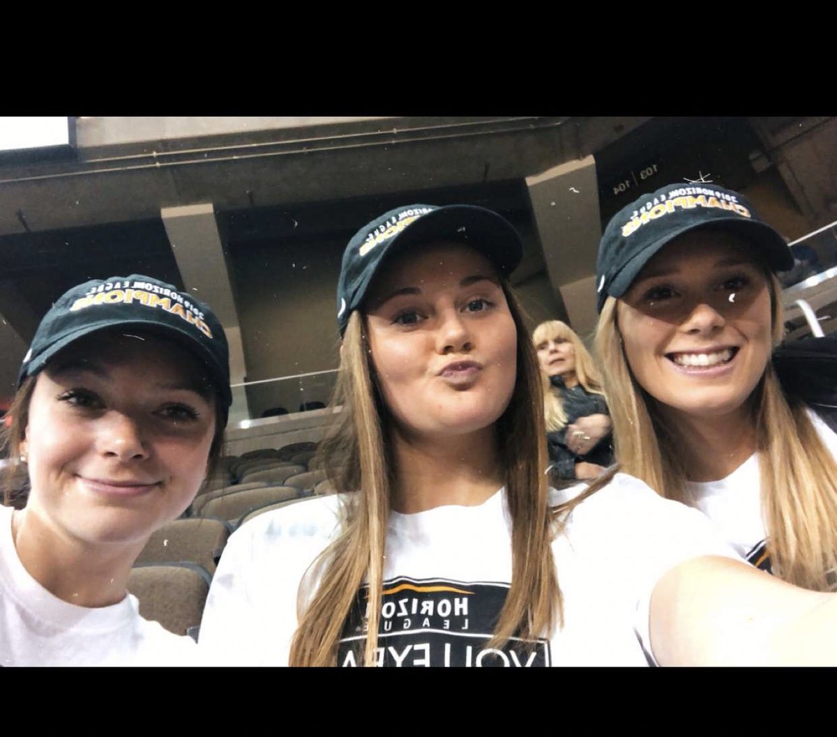 shelby_olsen9's tweet photo. Happy birthday pretty girl!! Miss you bunches💕 @BaileyWestern https://t.co/fk83ywq9CX