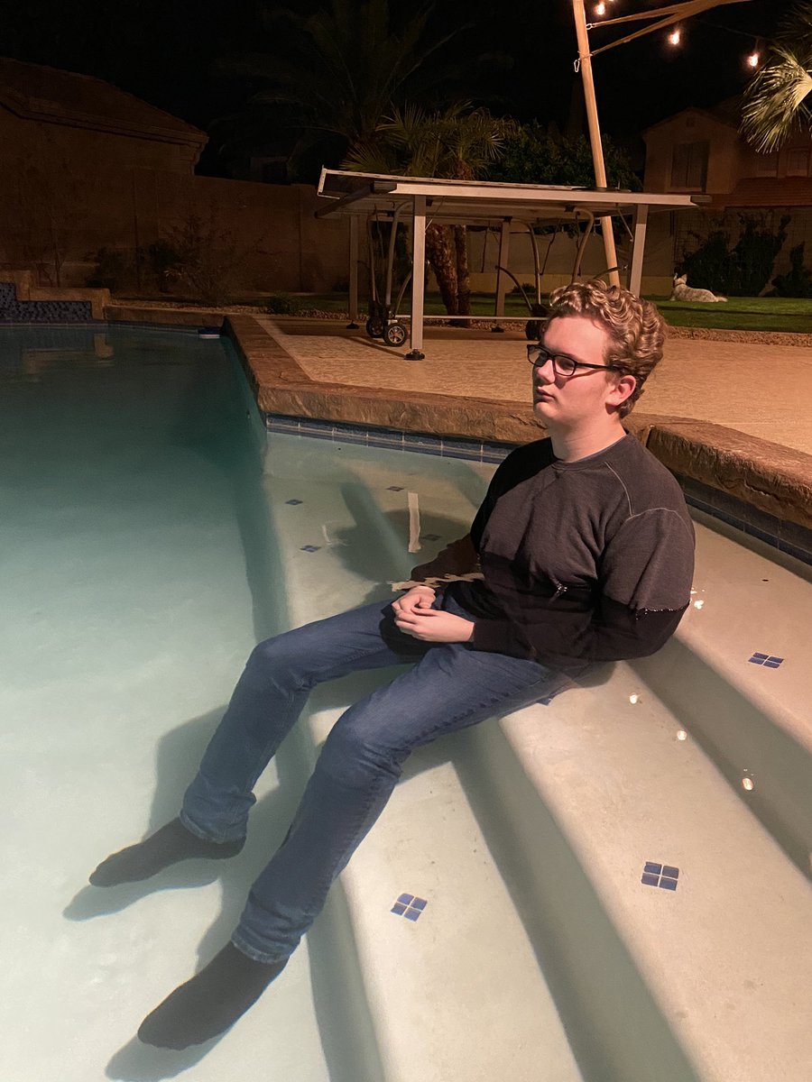 day 13 of self quarantine: i just be sitting places now