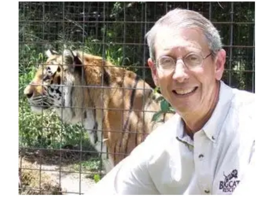 Asha3312's tweet photo. I'm gonna tell my kids this was Prince Charles. #TigerKing #PrinceCharles #QuarantineAndChill https://t.co/gyKUBiWkX3