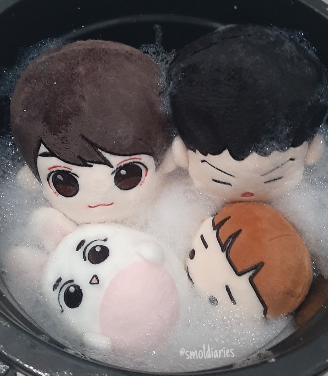 smoldiaries's tweet photo. SD63 200327
Hi cotton world! Did you miss us because we super duper missed you all. π₯Ί Since the weather is hot, it's bububath time! ππ§Όπ§½π
A reminder from the Smol Babies: Stay at Home and Keep Safe! π
#diaryupdate #smolconvos #SuperJuniorDoll #SUPERJUNIOR #exodoll #EXO https://t.co/tksrEPfFLe