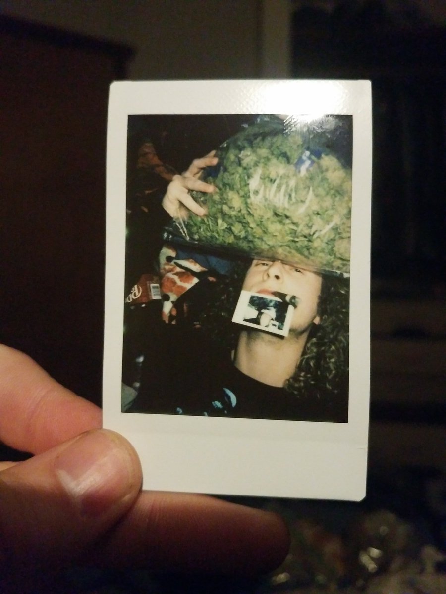 Bluntception's tweet photo. #Bluntception https://t.co/HtyzEyRy9a