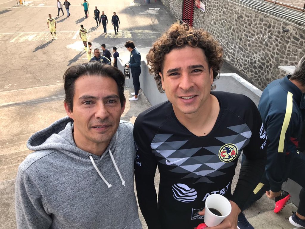 juankyheros's tweet photo. De esos proyectos que disfrutas por el toque extra de felicidad. Imagen de marca en activación @ClubAmerica con @calientesports división #GranFormato #TelaSublimada #EstructuraTubular #Instalaciones proyecto @LICEAGAJC producción impresa #CódiceImprenta #FelizJueves #Marzo https://t.co/XfpqjPQMB6