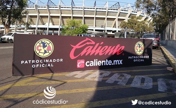 juankyheros's tweet photo. De esos proyectos que disfrutas por el toque extra de felicidad. Imagen de marca en activación @ClubAmerica con @calientesports división #GranFormato #TelaSublimada #EstructuraTubular #Instalaciones proyecto @LICEAGAJC producción impresa #CódiceImprenta #FelizJueves #Marzo https://t.co/XfpqjPQMB6