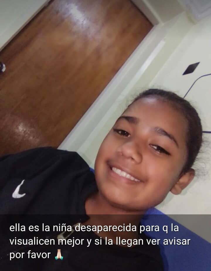 entintavioleta's tweet photo. 📣 Ella es Fabiana Hernández, la última vez que la vieron fue el 23/03 a las 4:00 PM en la Av. Sucre por la estación Agua Salud con un hombre desconocido que la abrazaba
Difundamos todas y todos este mensaje
La queremos de vuelta, sana y salva.
#EmergenciaFeminista https://t.co/KU4Jz7N5YE