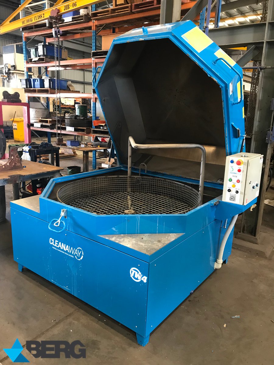 WeAreBerg's tweet photo. The latest addition to the Berg Engineering Gladstone Workshop: a brand new one tonne capacity automatic parts washer. The machine eliminates the need for “hands on” cleaning of parts, thus significantly reducing tool time.

 #BergEngineering #itsaBergthing https://t.co/iWTK94uVE9