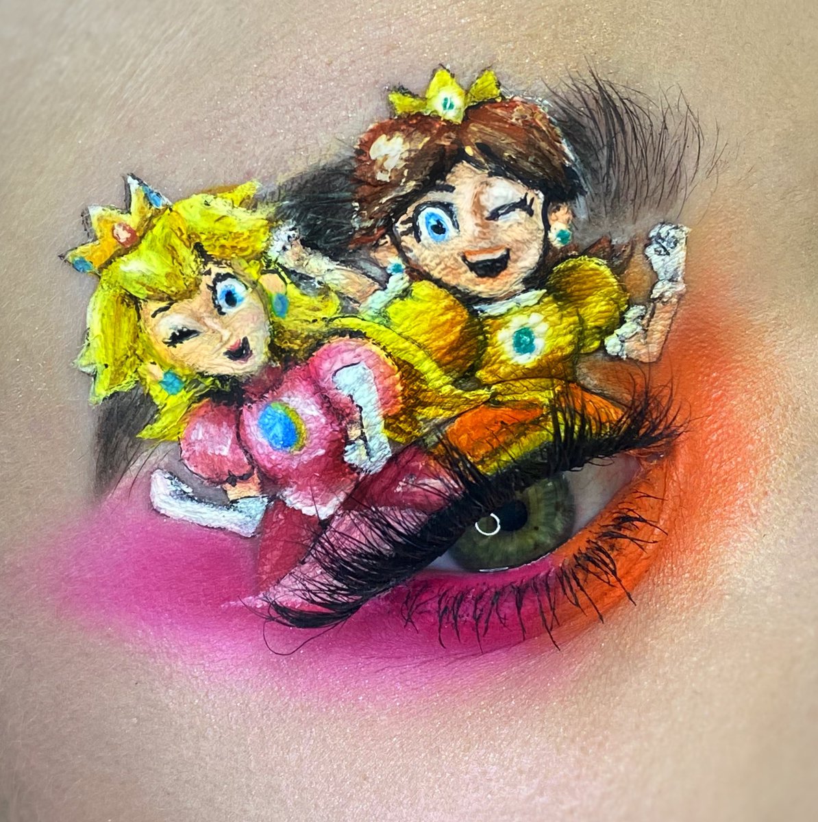 IsabelleLock4's tweet image. The boys needed their princesses 🍑🌸

Obviously the Peach&amp;amp; Daisy look isn’t as good but it nearly killed me off doing it. It took 4 hours and their faces are so hard to paint compared to Mario &amp;amp; Luigi 😟