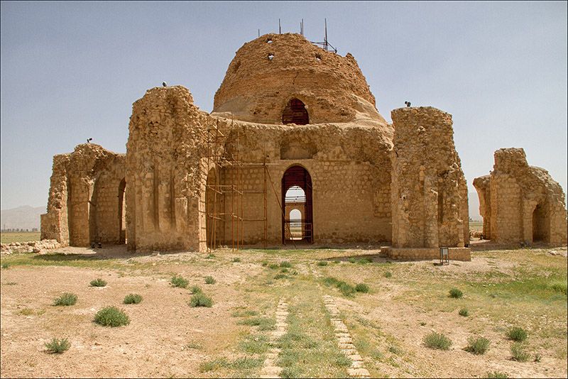 Going to Sarvestan Palace in my Iranian cultural heritage site thread this evening. It is from the Sassanid era and was built in the 5th century AD. It's not sure what the building actually was, it might have been a residence, or it might have been a Zoroastrian fire temple.