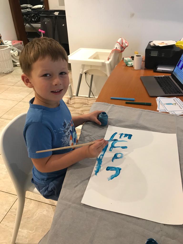 DBS_FS1's tweet photo. @DBS_FS1 #LionClass🦁 #BeginsAtDBS #distancelearning #InThisTogetherDubai #BetterTogether #proudlytaaleem
So proud of all my little Lions...you are all working so hard ⭐ https://t.co/O2A7RPYDDG