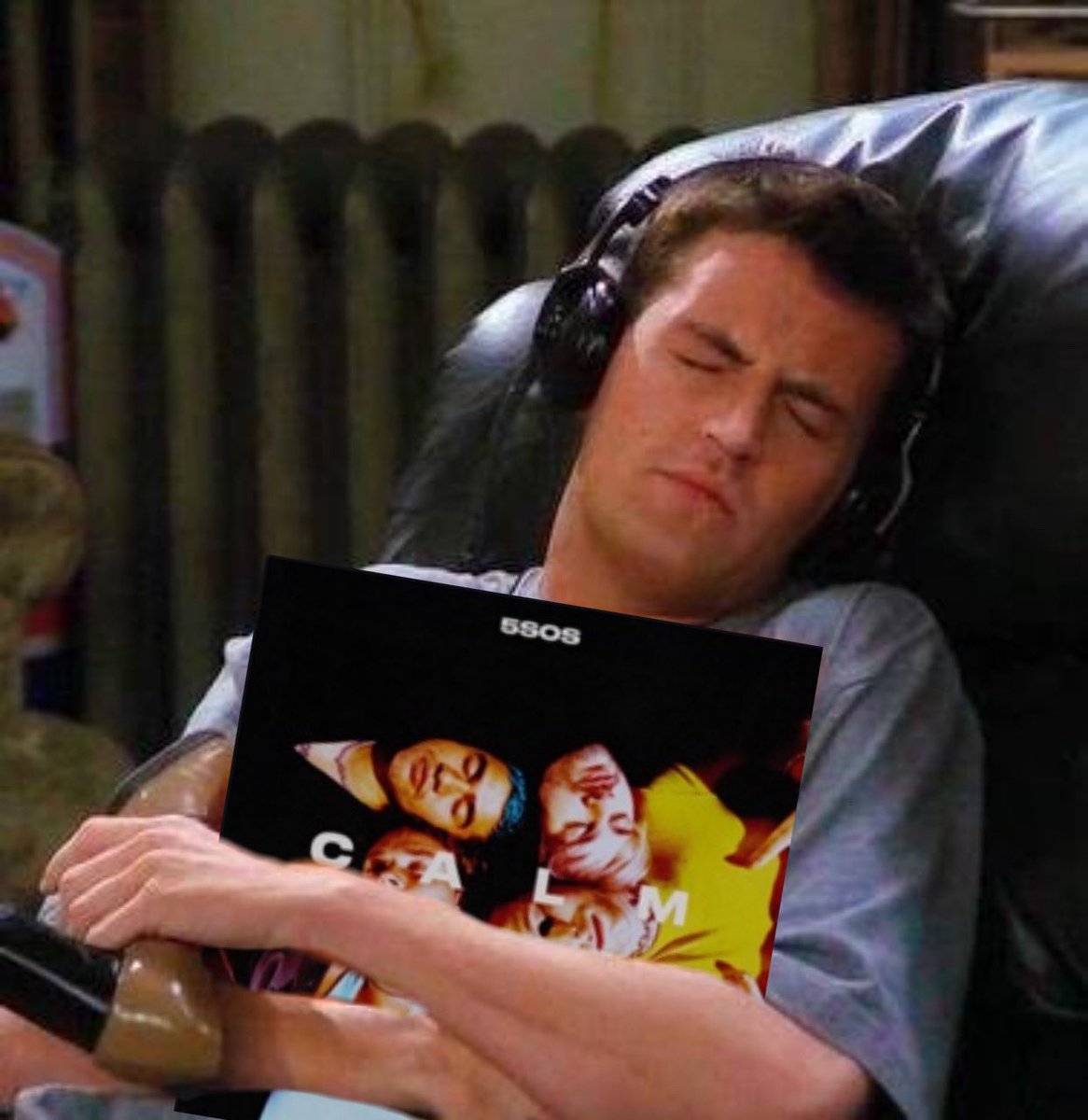 venicebitcx's tweet photo. MEU DEUS EU TÔ ARRASADO COM ESSE ÁLBUM #CALMOutNow https://t.co/ILTucCeH11