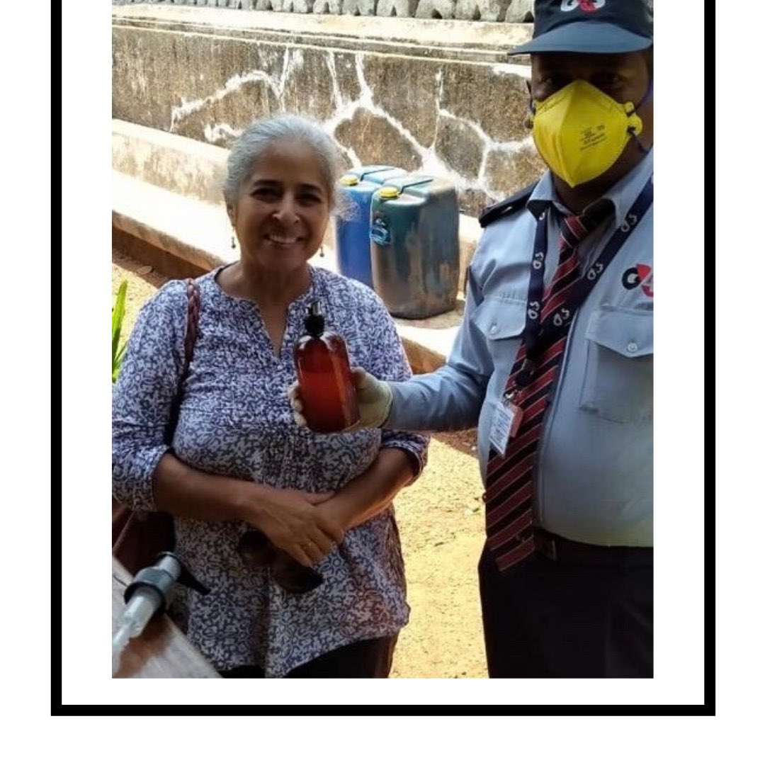 SaamaCapital's tweet photo. To address the shortage of hand sanitizers across Goa, our friends at @goabrewingco repurposed their distillery to produce hand sanitisers. Since starting this initiative, they’ve distributed thousands of bottles to local communities around their brewery for free. @DSGCPvc https://t.co/J3EVN4VkI4