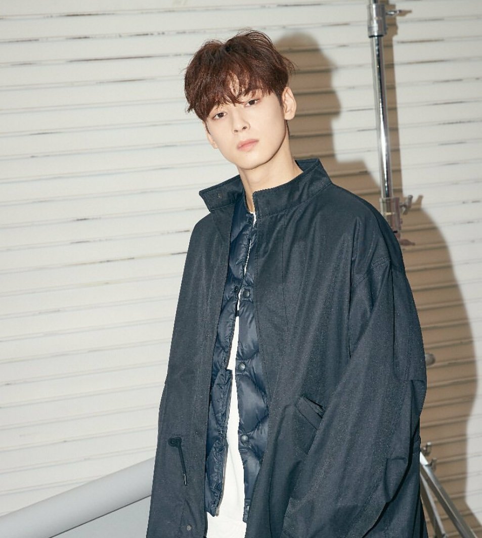 EUFuC73UEAE2S2_?format=jpg&name=medium