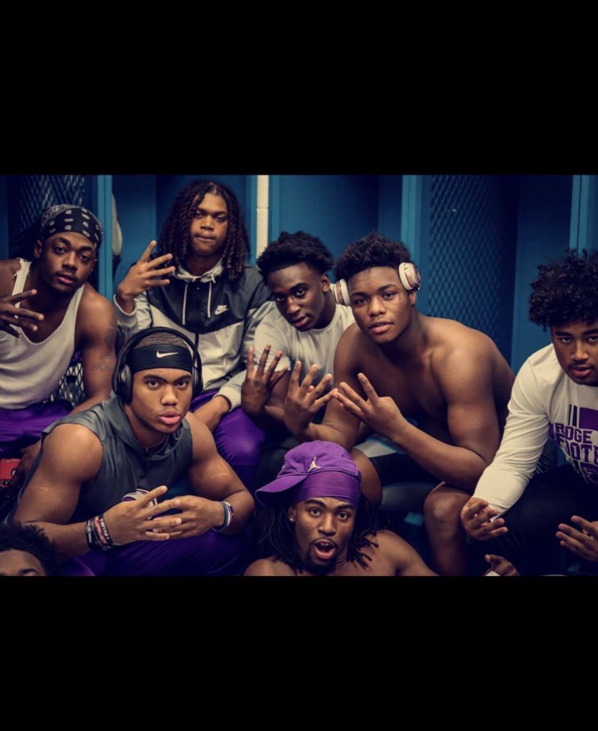 Mondoworldjay10's tweet photo. Happy 🔞 Birthday💕 @_dkickz   @803Dwayne_R @803Bankroll @cingotbandz @803mckale  @MrRoss_RVHS  On The 📸 https://t.co/KkwPFEQsUb
