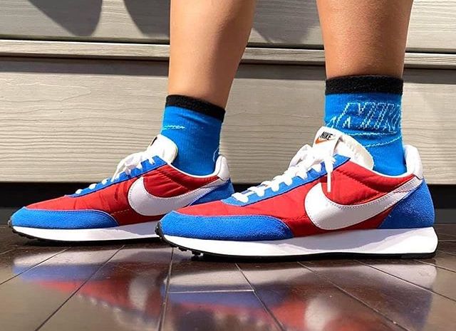 nike tailwind 79 blue red