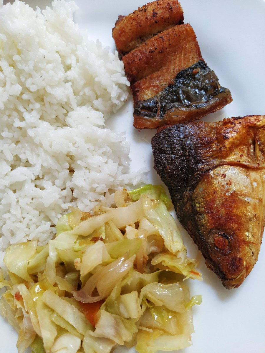 kixploration's tweet photo. Sa wakas gulay! Lahat tayo chef na pagkatapos ng #lockdown !
#tanghalian #brunch #pinoyfood #masarap #foodie #daminghashtag #damingsinabi #mangan #healthyliving https://t.co/nbEXo5MfLX