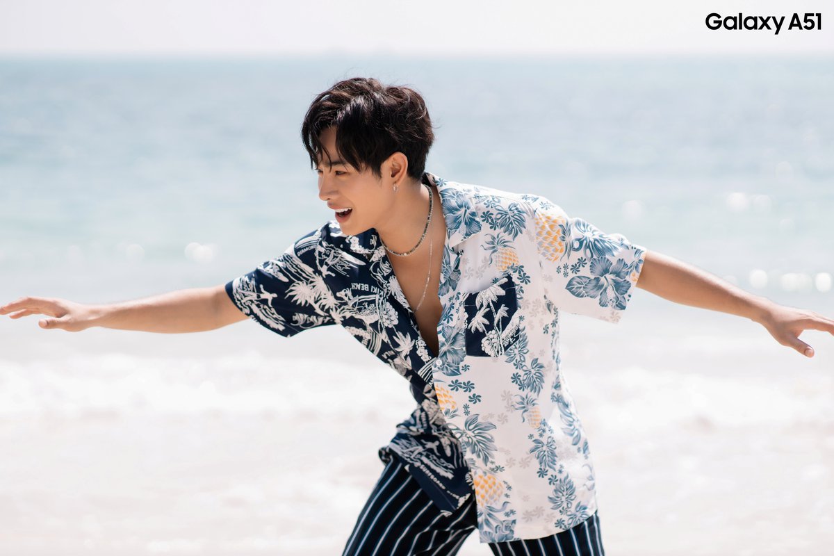 SamsungThailand's tweet photo. คนนี้คือ ไตที่ชา ตาที่ใช่! รึเปล่านะ 😍
อะๆ ทายถูกกันเยอะ ให้รางวัลเป็นภาพเจ้าของดวงตาซะหน่อย อยากได้มากกว่านี้ รีมา!
#GalaxyA51TH #GalaxyA51THxPECK
#เป๊กผลิตโชค #PeckPalitchoke https://t.co/V73DnWvA89