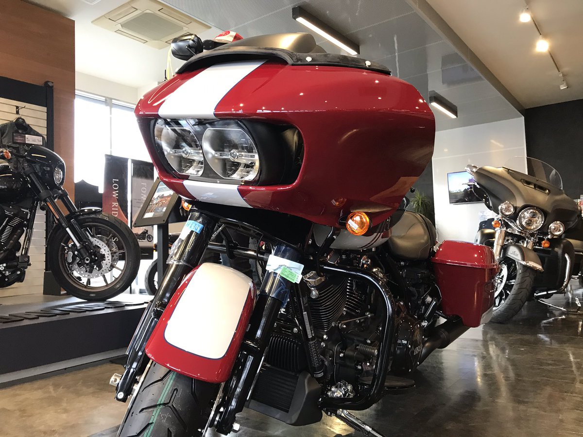 ハーレーダビッドソン三鷹 ついに降臨 ロードグライドスペシャルのスペシャルカラー ブルーと合わせ日本入荷80台のみのスペシャルモデルです カッコいい ハーレーダビッドソン ハーレー ロードグライドスペシャル アメ車 限定入荷 カッコいい