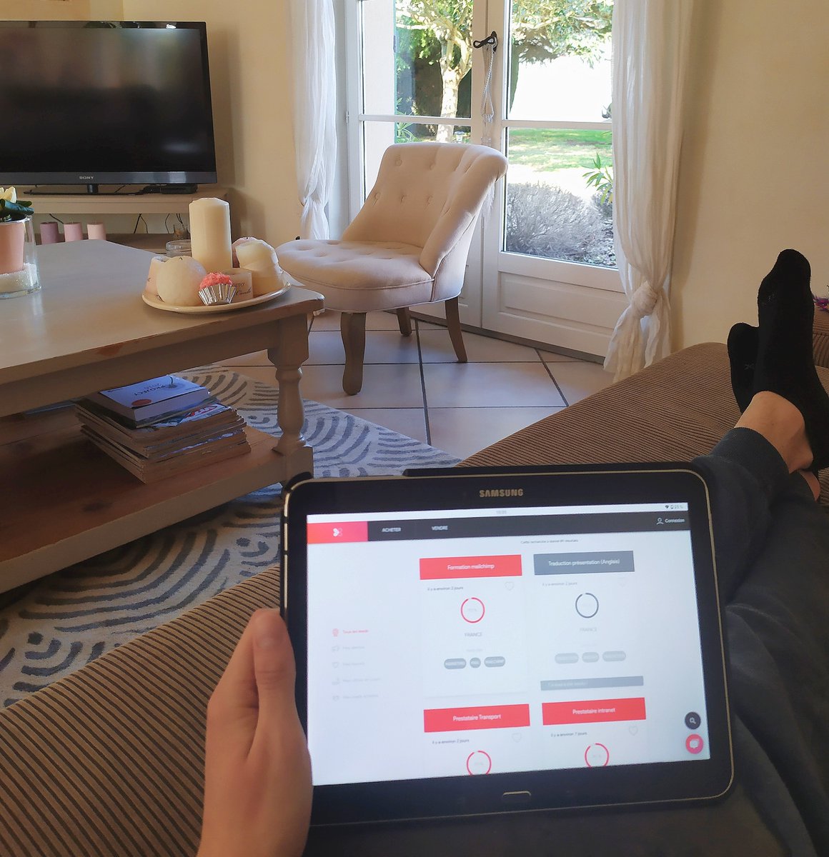 Enjoy ! Alexyia prospecte pour toi ! 😉🛋️
#digital #business #b2b #teletravail