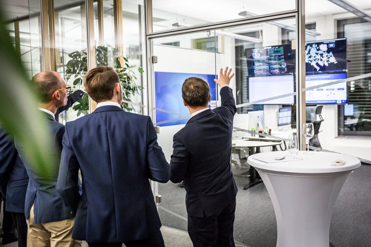 ENTSO_E's tweet photo. โ
Electricity demand in ๐ช๐บ has fallen by 2 to 7% #COVID_19
โ
ENTSO-E #TransparencyPlatform is providing the data, thanks to #TSOs
โ
#TSOs are confronted with major challenges, but are well prepared, both technically & in terms of personnel
๐ https://t.co/LWDzq0uCgs https://t.co/k7vK2yzBm2