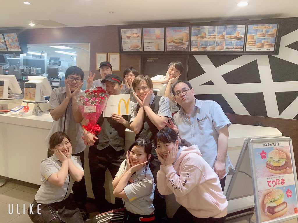 hiro_takeda__'s tweet photo. 4年間で多くの事を
経験できました。
ありがとうございました！
ハッピーエンド 🤫 https://t.co/DGIoITkOim