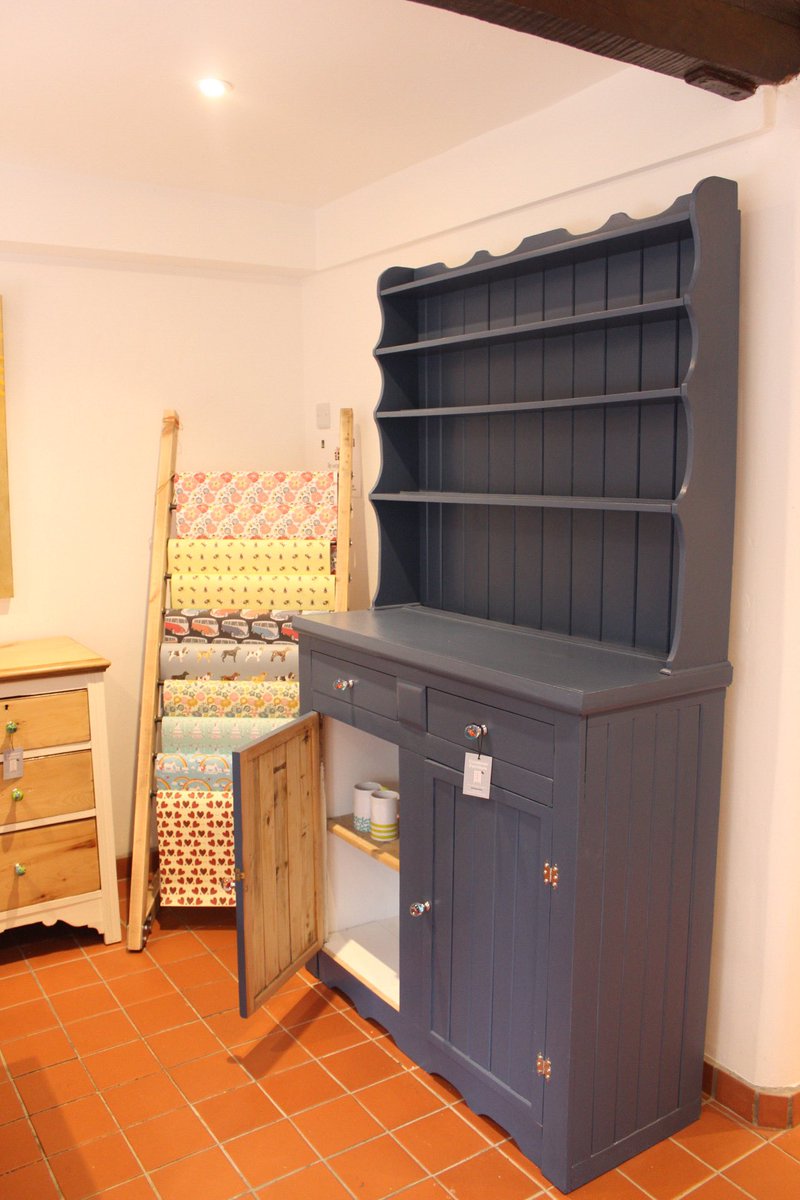 CondoverFurnit1's tweet photo. This sml drsr found its #new home! Painted in top qual #environmentallyfriendly #LittleGreene Hicks Blue looks fabulous in its new surroundings!
@CondoverFurnit1 20% off pc > £100 til 31/3/20 call disc/ship (Classic blue Pantone Color Institute’s #colorof2020) #sustainabie #eco https://t.co/4L0qYmcfTQ