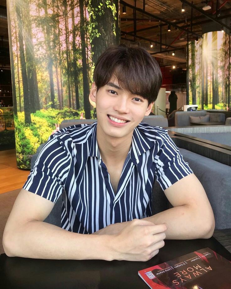 nununawin's tweet photo. ก็แค่จบจากโรงเรียนมัธยมปัญญารัตน์ ค่าเ��อม เทอมละ 175,000 

โอภาสเอี่ยมขจร .... ธรรมศาสตร์อินเตอร์ รวยนามสกุลยันสถาบันการศึกษา

ขับรถเบนซ์ BMW เป็นว่าเล่น แค่กๆๆ

เพอร์เฟค //ยื่นใบสมัครอยู่นะคะ

#อยู่คฤหาสน์เพื่อสังคม https://t.co/83L3r9cIGx