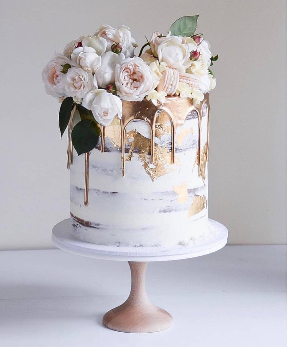 Way too pretty to eat don’t you think? 🍰

#instawedding #weddingideas #melbournewedding  #aussiewedding⁣ #sydneywedding #perthwedding #brisbanewedding #newzealandwedding #weddingcake #bohocake #floralcake #cake ( #📷 @a_dreamcome_true )