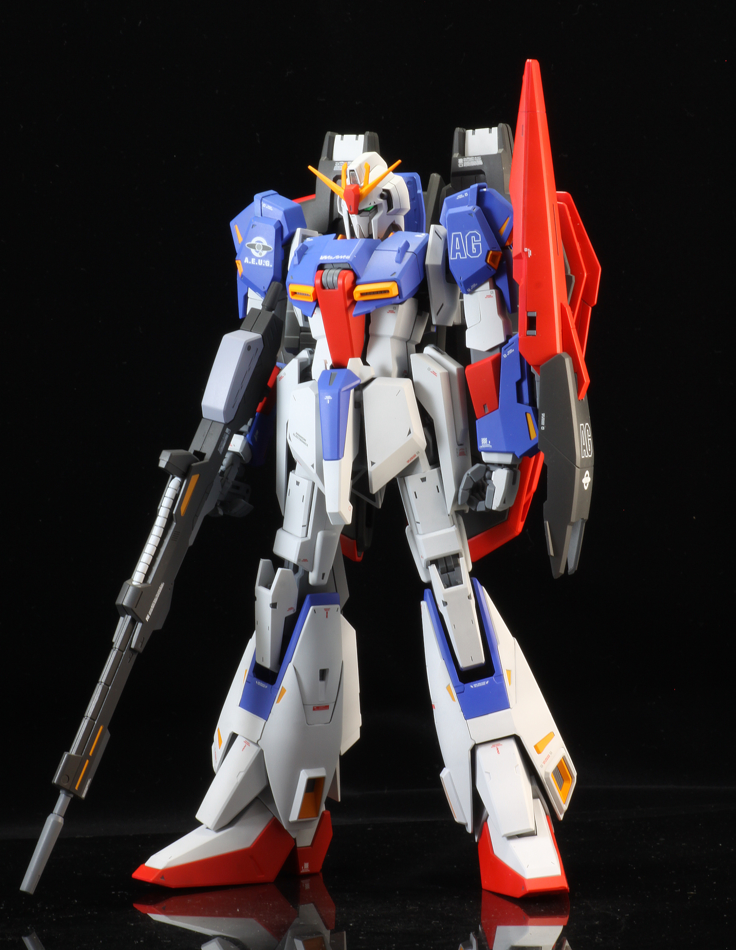 Twitter 上的 べべロソンヂーノォ Mg Zガンダムver 2 0 完成しました 頭部の改修 塗装での仕上げです 的を絞った改修で化けるキットでした 久しぶりにオーソドックスな製作ができて楽しかったです ガンプラ T Co Kf5apxnp9h Twitter