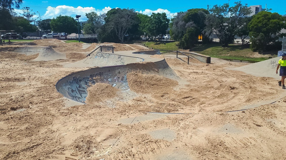 I don’t know why but this is hilarious.

Fraser Coast Council has filled one of its skate parks with sand to stop kids hanging out and ignoring physical distancing now that school is out.

 #coronavirusaustralia