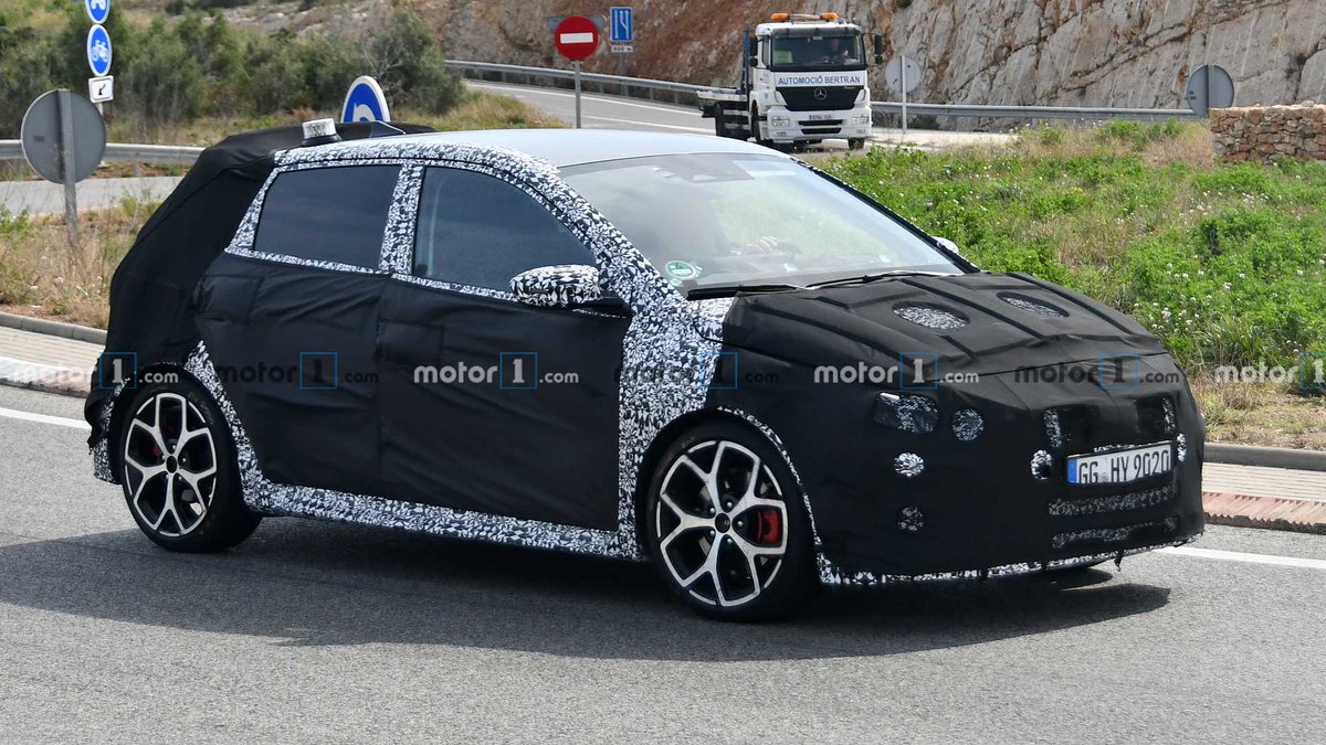 ViragesAuto's tweet photo. #Hyundai prépare sa #i20N !

#Freins, #aileron, #échappement, les éléments sont la pour nous y faire croire en tout cas.

Elle devrait être équipée du #moteur 1.6 T-GDi de 201ch et 265Nm qui équipe actuellement la #Kia #CeedGT. Une bonne petite #sportive !

Cc. @HyundaiFrance https://t.co/ju1oSXUeet