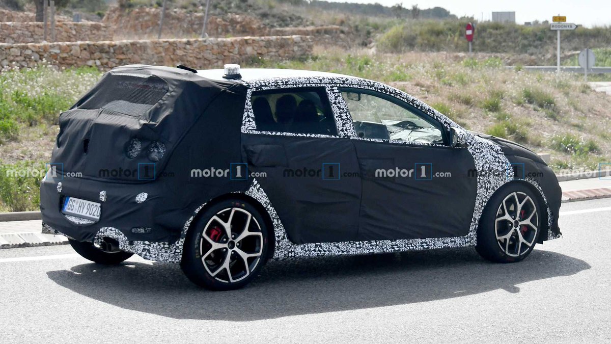 ViragesAuto's tweet photo. #Hyundai prépare sa #i20N !

#Freins, #aileron, #échappement, les éléments sont la pour nous y faire croire en tout cas.

Elle devrait être équipée du #moteur 1.6 T-GDi de 201ch et 265Nm qui équipe actuellement la #Kia #CeedGT. Une bonne petite #sportive !

Cc. @HyundaiFrance https://t.co/ju1oSXUeet