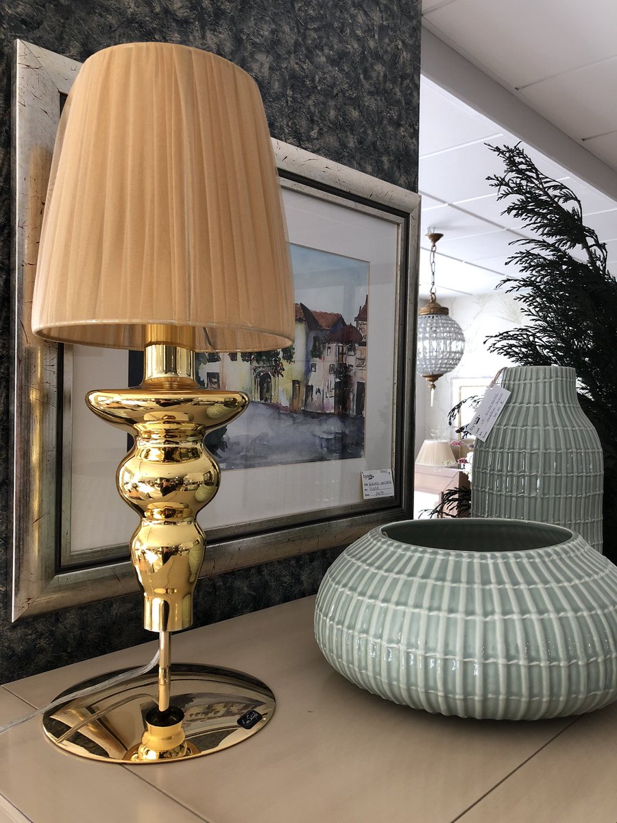 bysetdecoracion's tweet photo. ♥️ VIERNES ♥️
#decoracion #iluminacion #regalo #diseño #home #deco #leonesp #bysetdecoracion https://t.co/HbA1DEZ4De