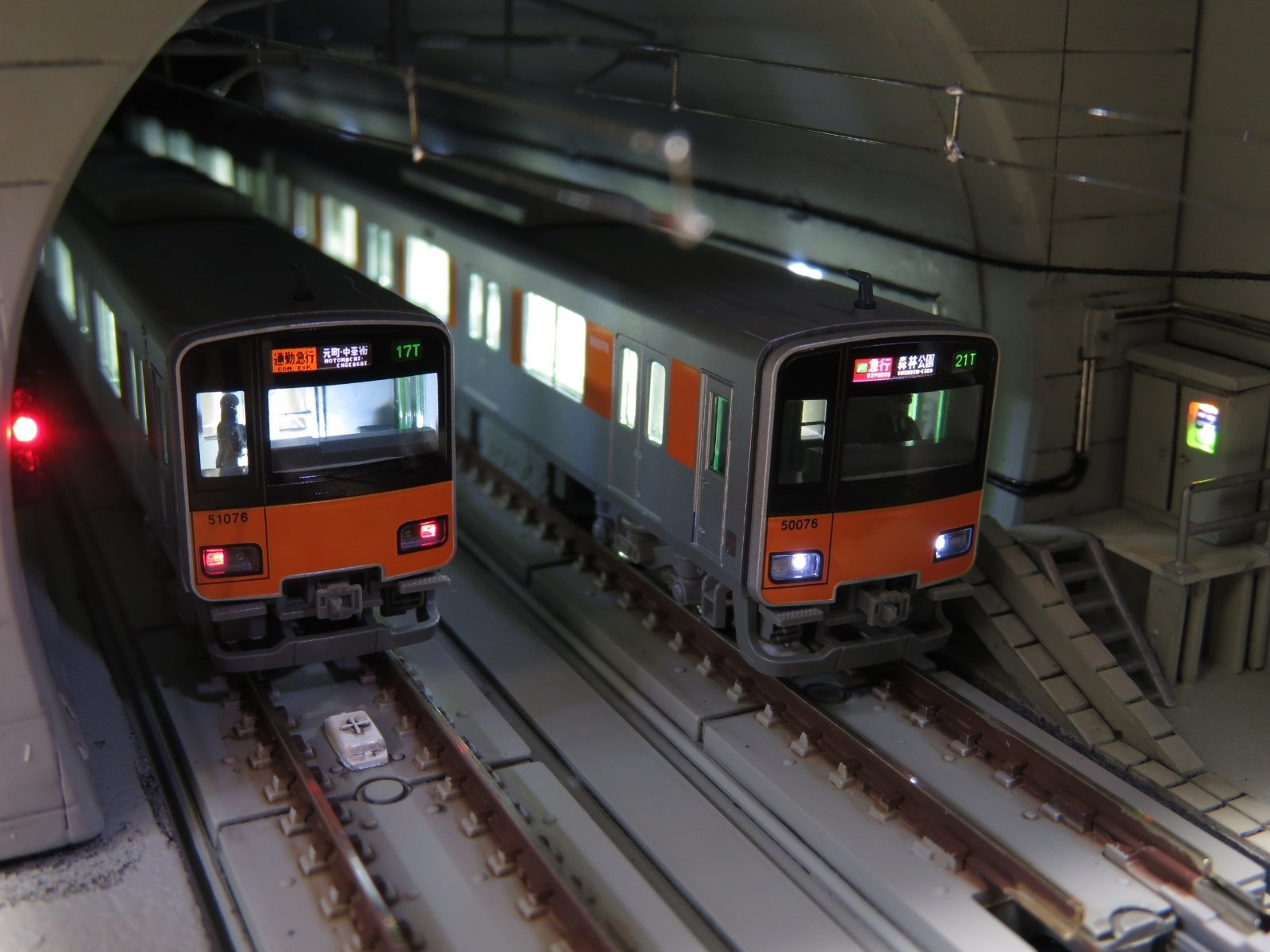 KATO 東武50070系 室内灯設置 フル編成