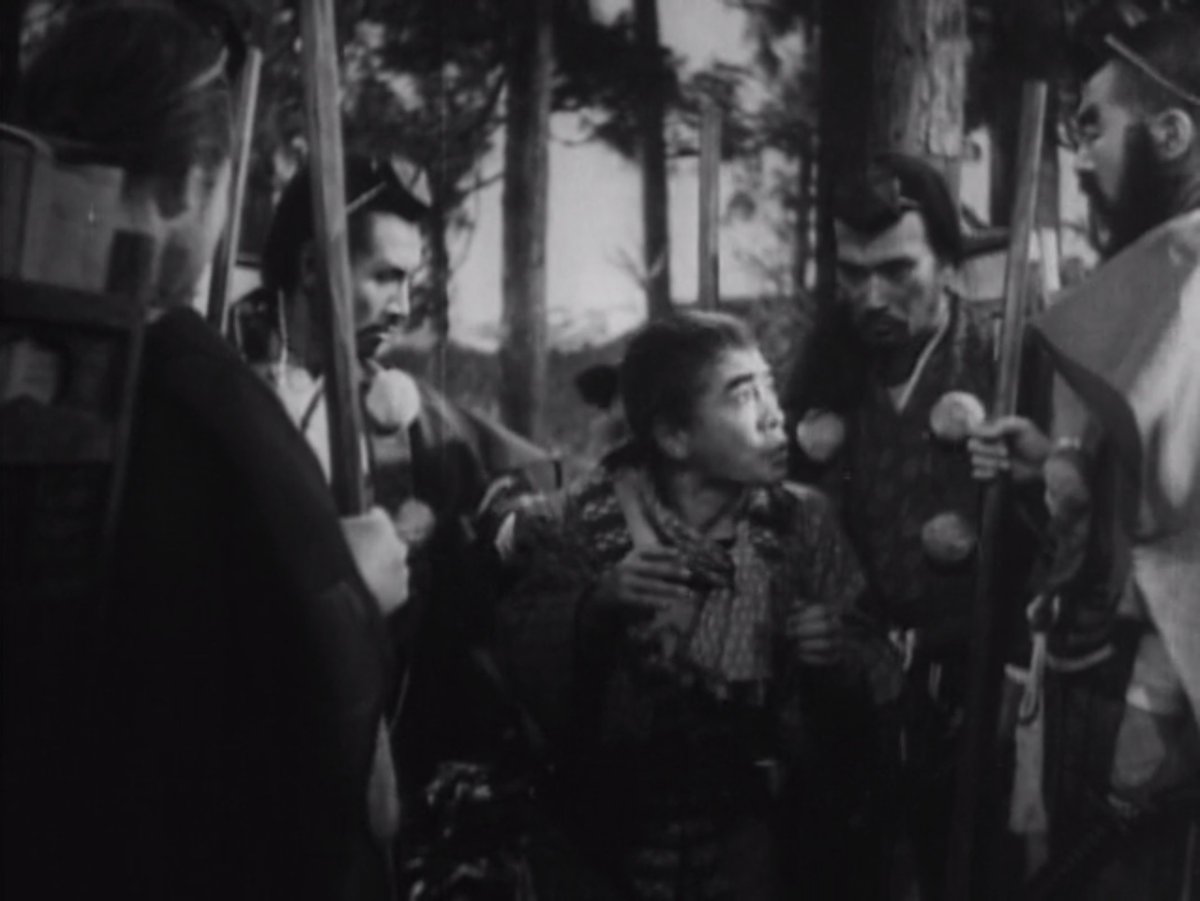 128) Os Homens que Pisaram na Cauda do Tigre (Tora no o wo fumu otokotachi, 1945)Dir: Akira KurosawaFot: Takeo ItôBaseado em uma peça Nô (estilo teatral que é uma espécie de precursor do Kabuki), o filme reconta uma história folclórica cuja natureza se reflete em seu estilo.