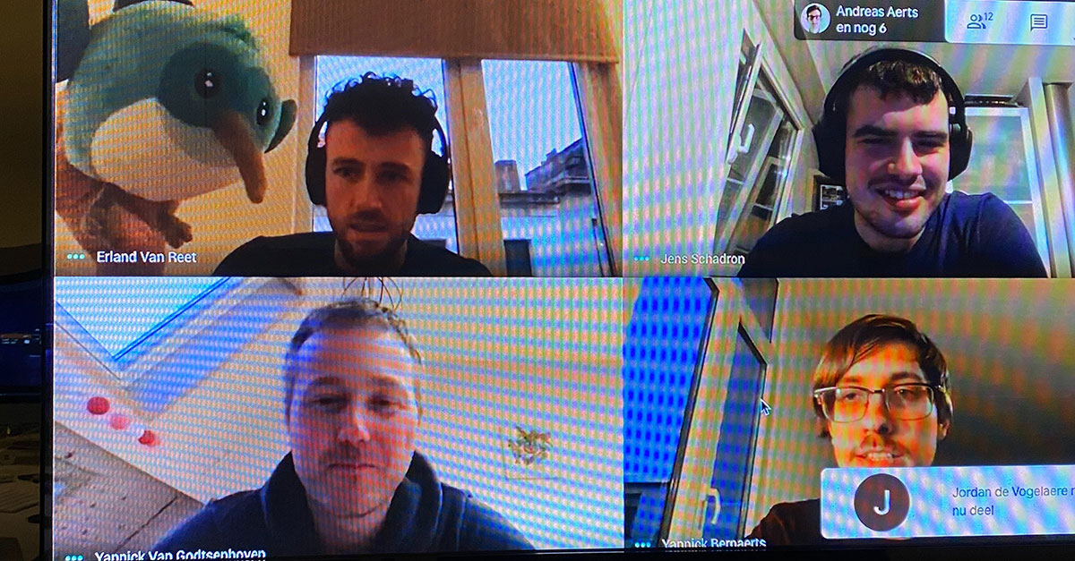 Allemaal thuiswerk? Geen probleem, wij doen onze #Flutter #Meetup gewoon online! 1 #GoogleHangout, 11 collega’s, 2 presentaties over RMDY #projects en alle details van <a href="/FlutterEurope/">Flutter Europe 💙</a>. Helaas zonder #pizza of pintjes, maar minstens even gezellig! 🙌 #learning #videocall #WeAreRMDY