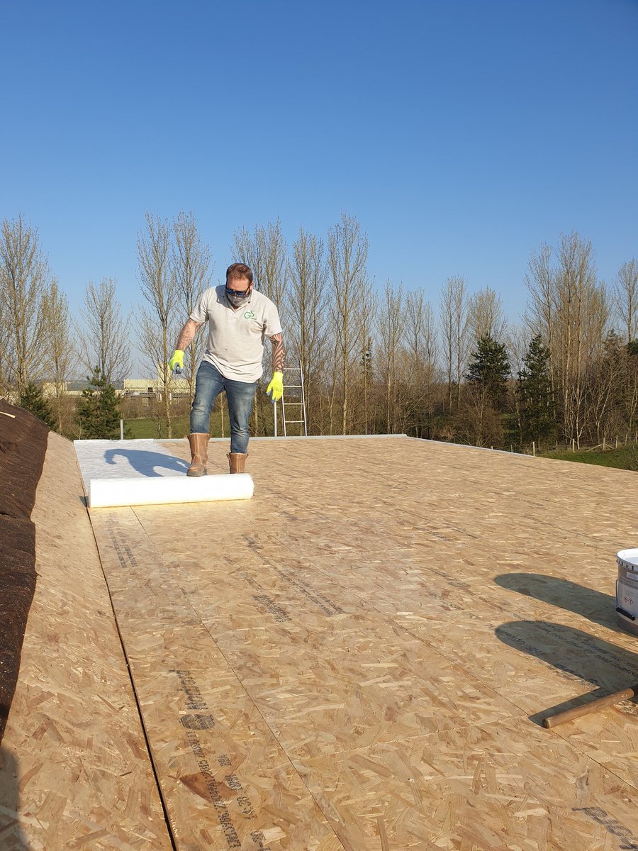 GSJoineryYorks1's tweet photo. Main structure up on this dormer and all boarded and felted, we chose @Ultra_Flex_ for the roof supplied by @NewlookPvc "thanks for keeping us supplied with materials this week guys👍" #builders #joiners #roofing #loftconversion #yorkshire see https://t.co/WPOCQ8ADsk for more https://t.co/HxMu8AdMeq
