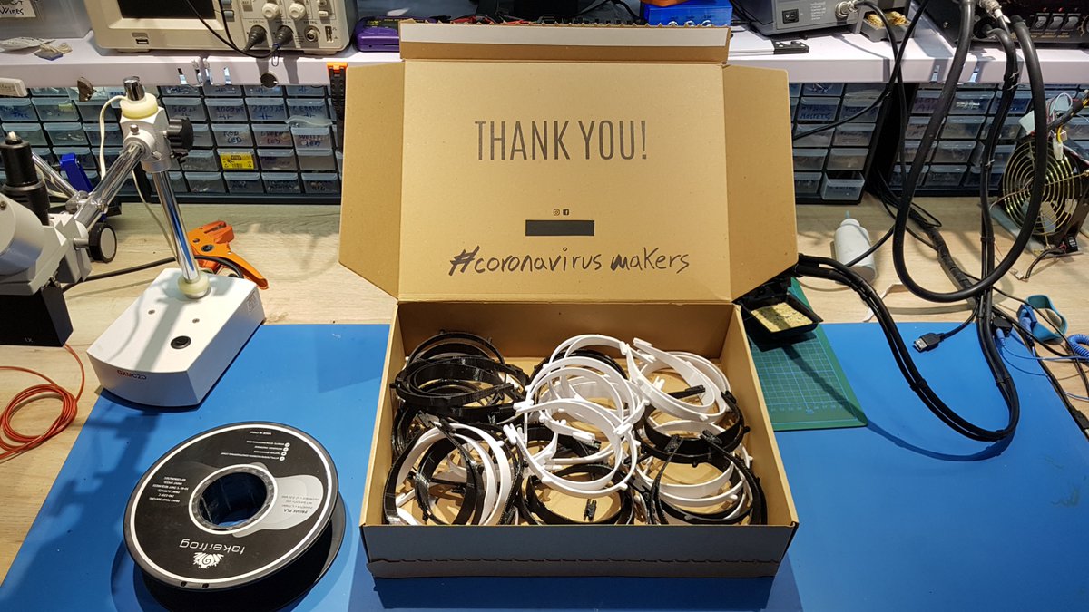 Jonhaptic's tweet image. Imprimiendo protectores faciales para sanitarios y personal expuesto, ya van 53. Gran iniciativa de @CoronavirusMak3. ¡Solo en Almería ya superamos las 4000 unidades! #covid19ESP #coronavirusmakers