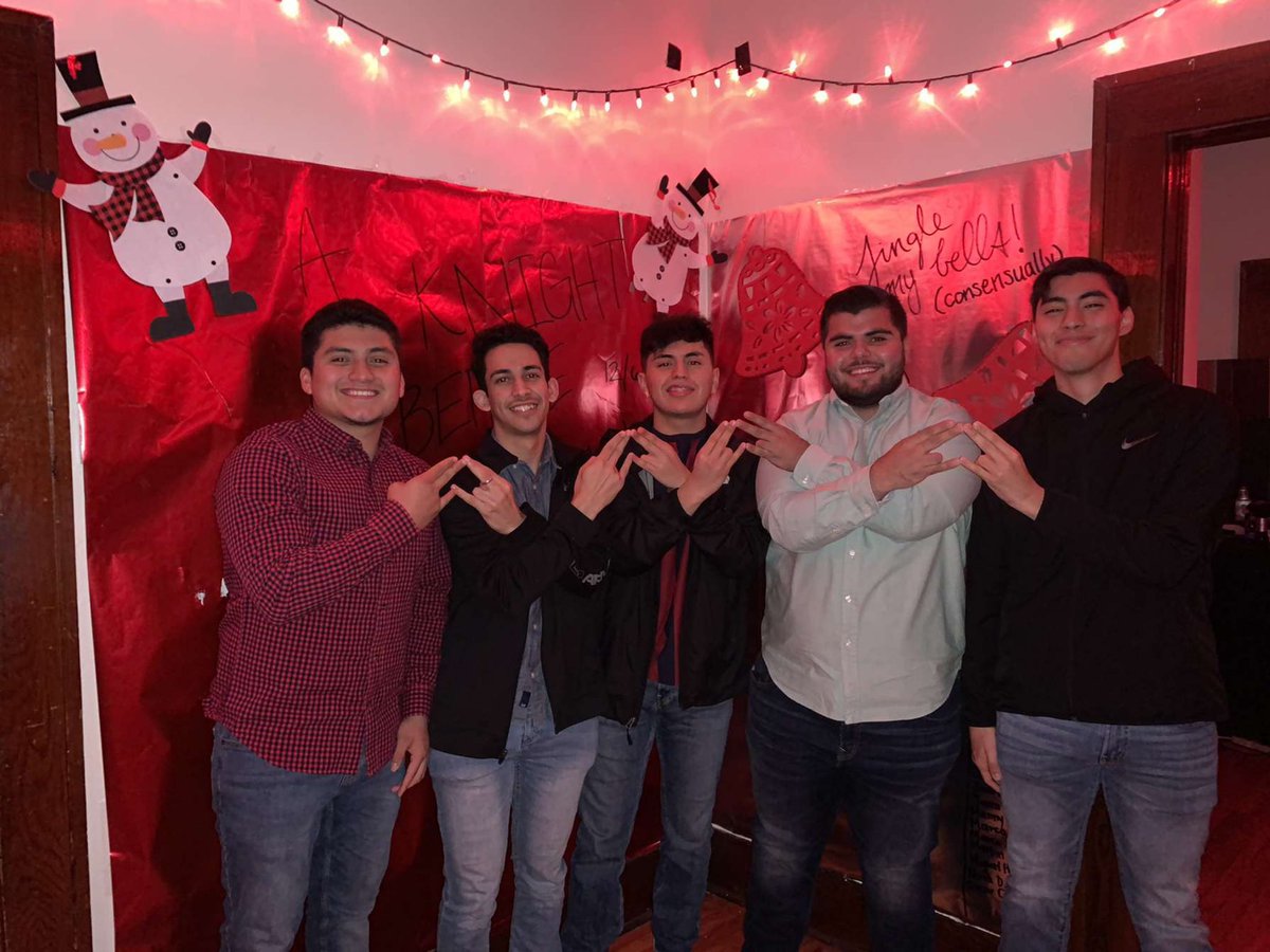 J_rosales05's tweet image. Let me show you my LBs real quick🤷🏻‍♂️ 
#fall19 
#87FamFollowTrain