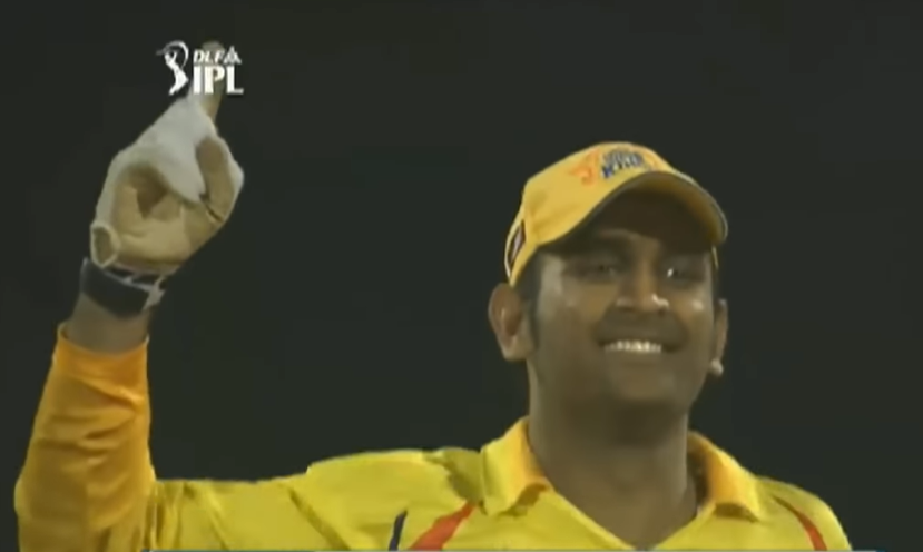 FarziCricketer's tweet photo. "There is long-off, there is fielder behind the bowler" #IPL2010Final https://t.co/WnFWIac5js
