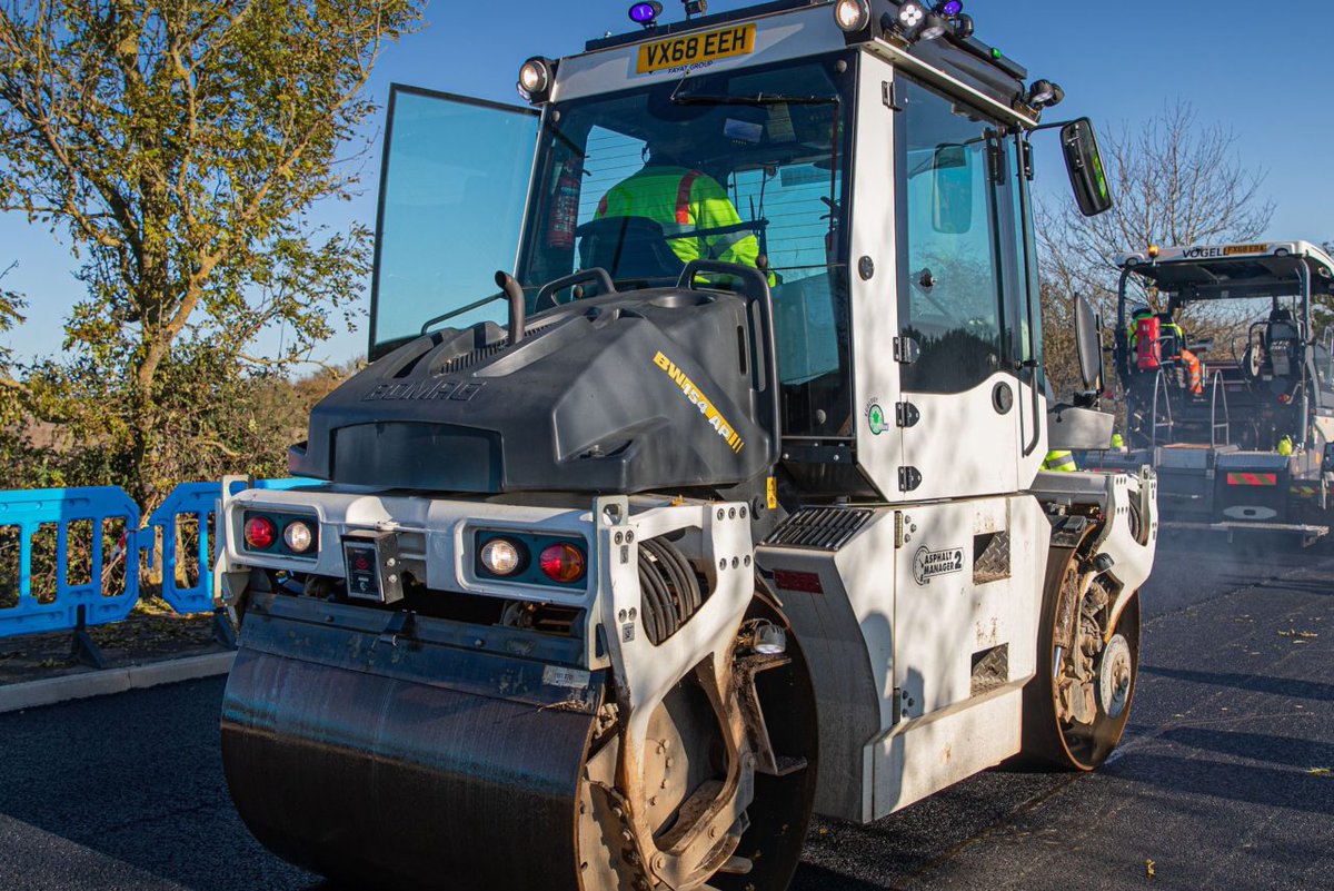 DevonCC's tweet photo. Highways teams are targeting safety critical repairs on Devon’s roads in order to maintain the safety of the local network for NHS staff, care workers, emergency services and other key workers, as well as the delivery of food and supplies https://t.co/GtKpp0A9OC  #coronavirus https://t.co/bOJ7UyN1ky
