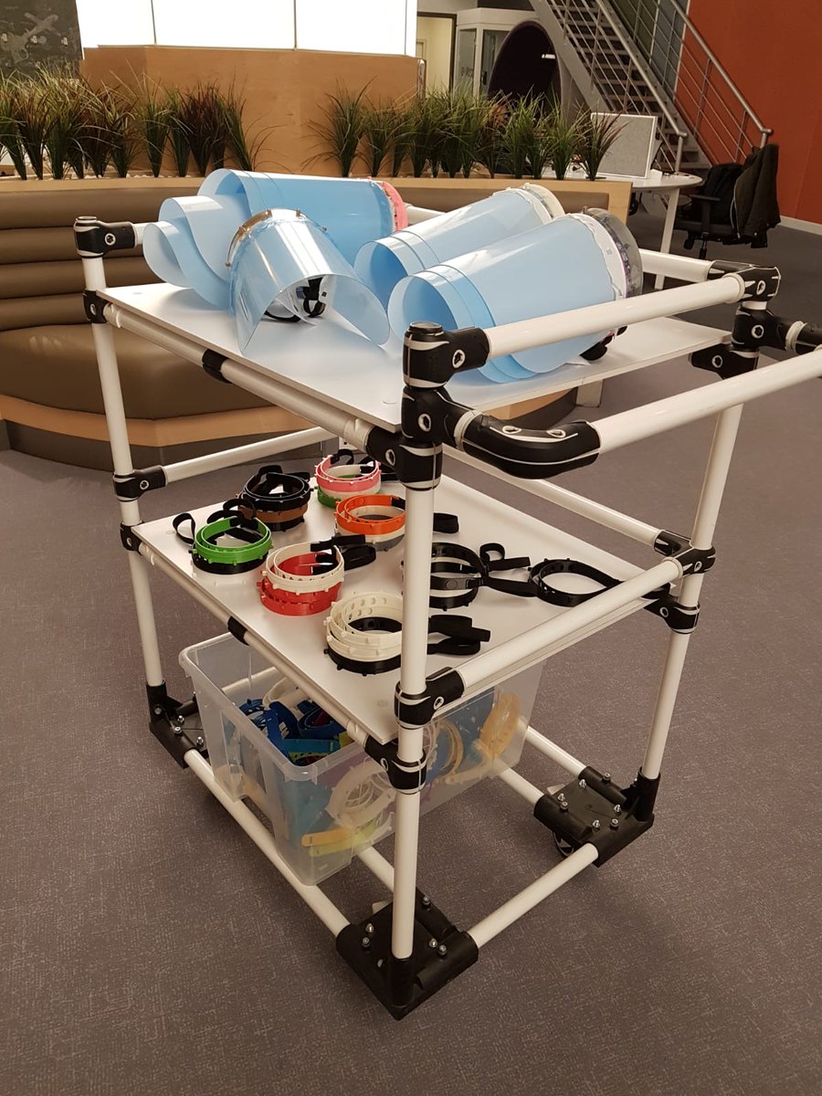 TrilogiqTurkey's tweet photo. Covid-19 ile mücadelede 3D yazıcılarla siperlik üretimi yapan Tridi Atölye'ye taşıma arabasıyla destek olduk. Hepimizin içinde bulunduğu bu zorlu süreçte hayati bir ürünün imalatına devam eden Tridi Atölye'yi tebrik ediyoruz. #covid19 #3Dprinting #üretim #Trilogiq3D https://t.co/QnbWJbD4Yq