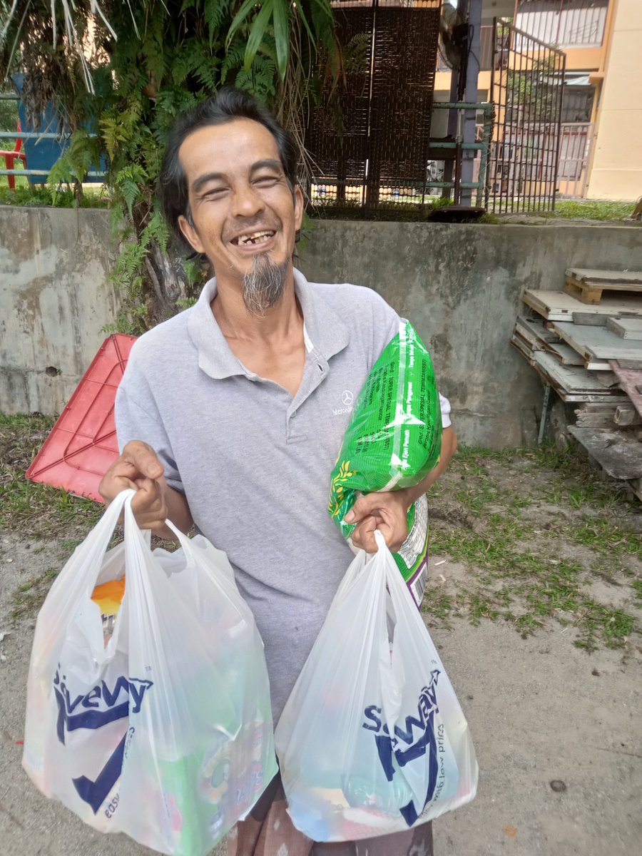 Misi bantuan barangan keperluan asas dapur kepada golongan Asnaf dalam masa PKP (Perintah Kawalan Pergerakan) oleh Pertubuhan MyNGO Malaysia
#DoaPadaAllah
#SembahyangHajat
#MintakDijauhkan
#DaripadaVirusConvid19
(18 Mac 2020 hingga 14 April 2020)