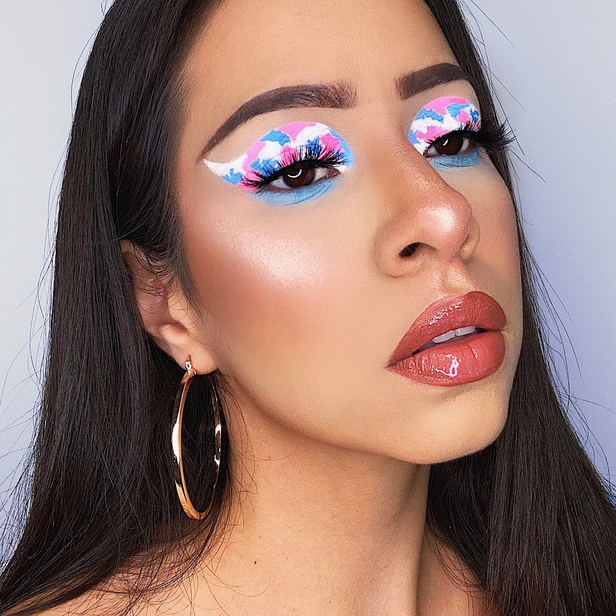 pmxbeauty's tweet photo. @Msgisselle1 Omg I’d love this OPPORTUNITY 😻😻😻😻 And also some of my talented babies: @leaharabellamua @JanelleSWayland @derekjmua @stephanimelania @latricelondon @chestermua @NicoleLomastro https://t.co/KfM1icTXbA