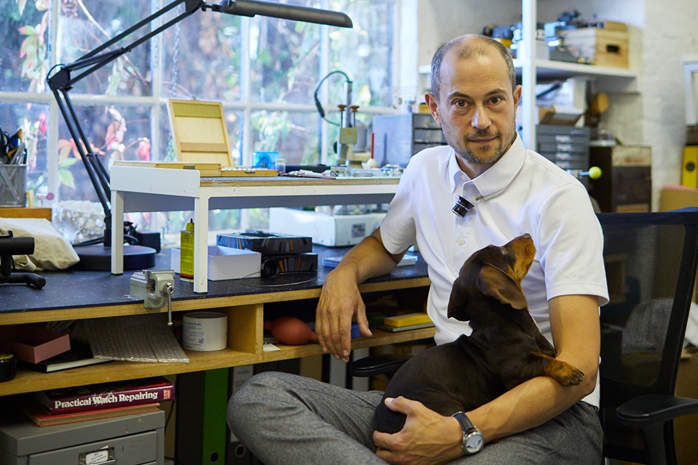 On the site this week: we spoke to designer and founder of <a href="/MrJonesWatches/">Mr Jones Watches</a> Crispin Jones about his career so far and his fascination with watches thepeep.co.uk/interviews/cri…